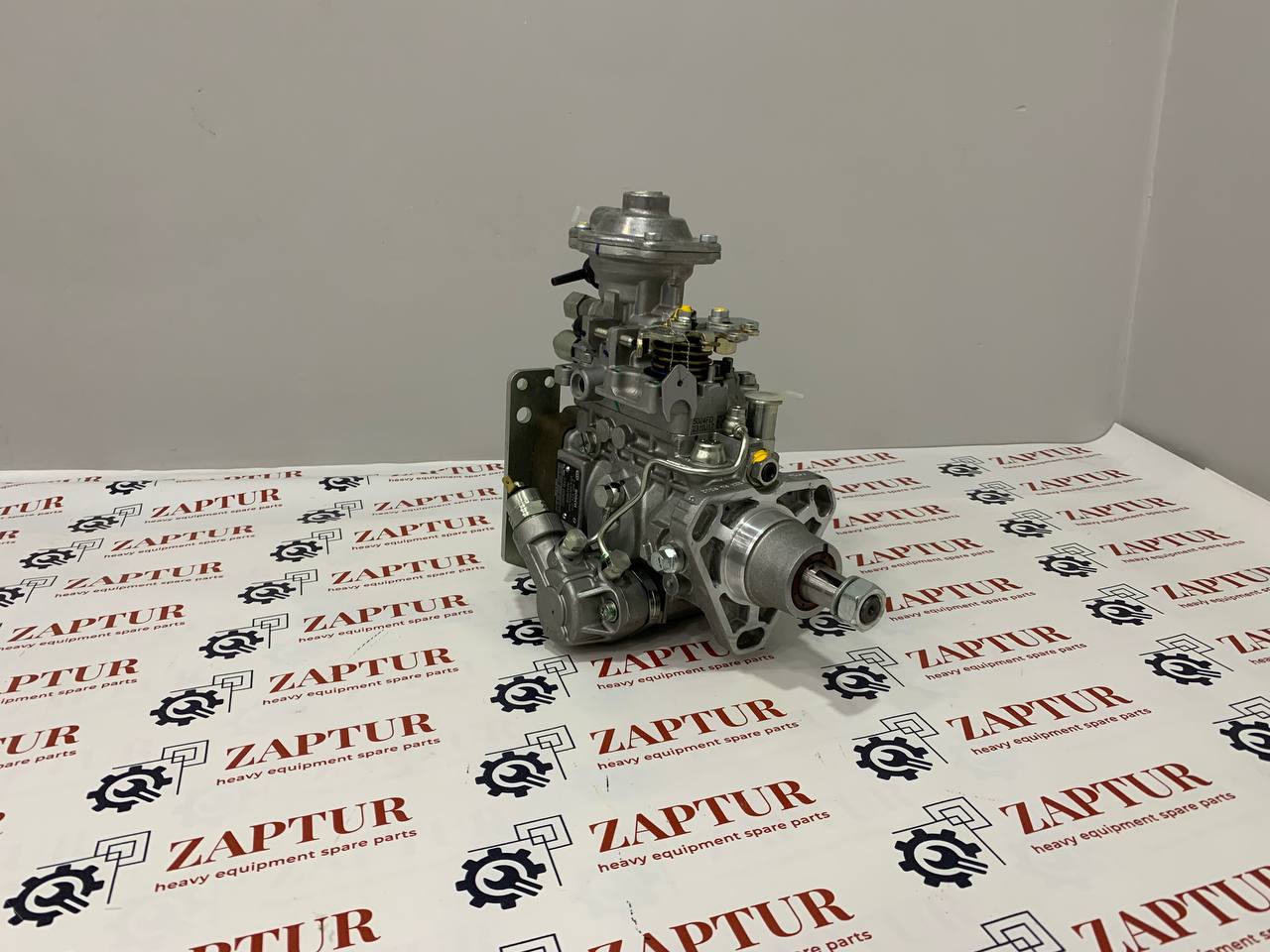 This fuel pump is suitable for Cnh machinery Brand Bosch