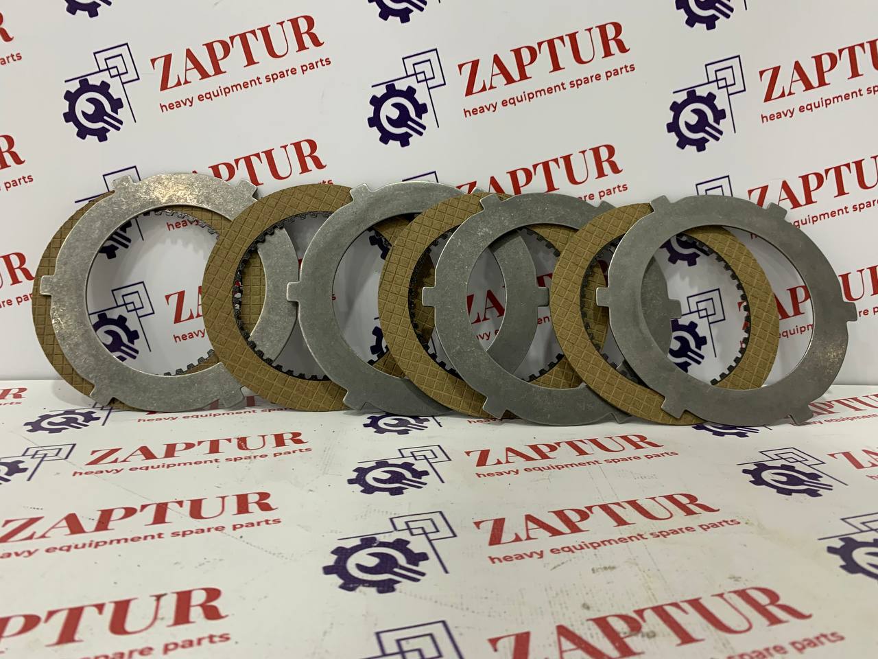 This clutch disc kit is suitable for Carraro components