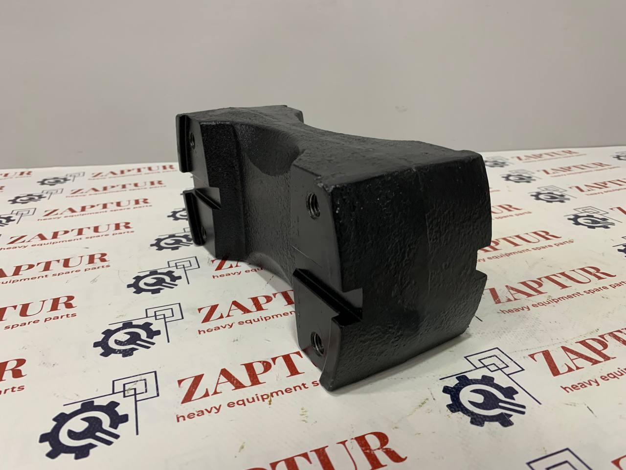 This yoke is suitable for Caterpillar machinery