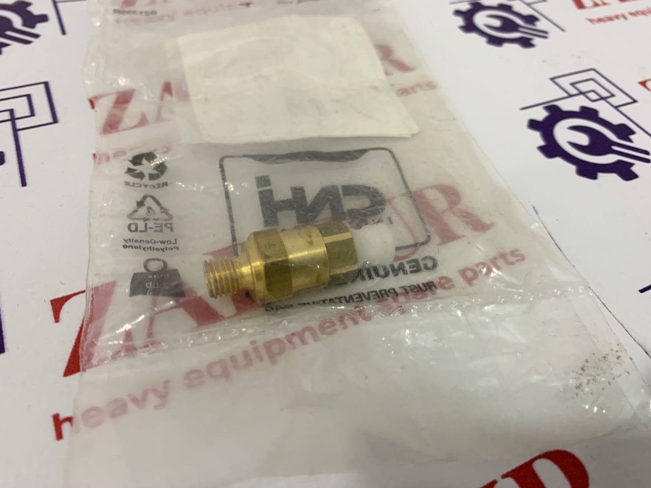 This fitting is suitable for CNH machinery