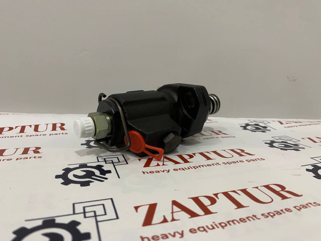 This fuel injector pump is suitable for Deutz engines