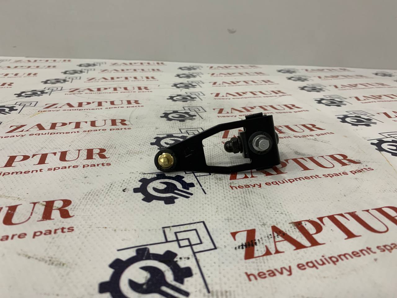 This bracket is suitable for Hidromek machinery