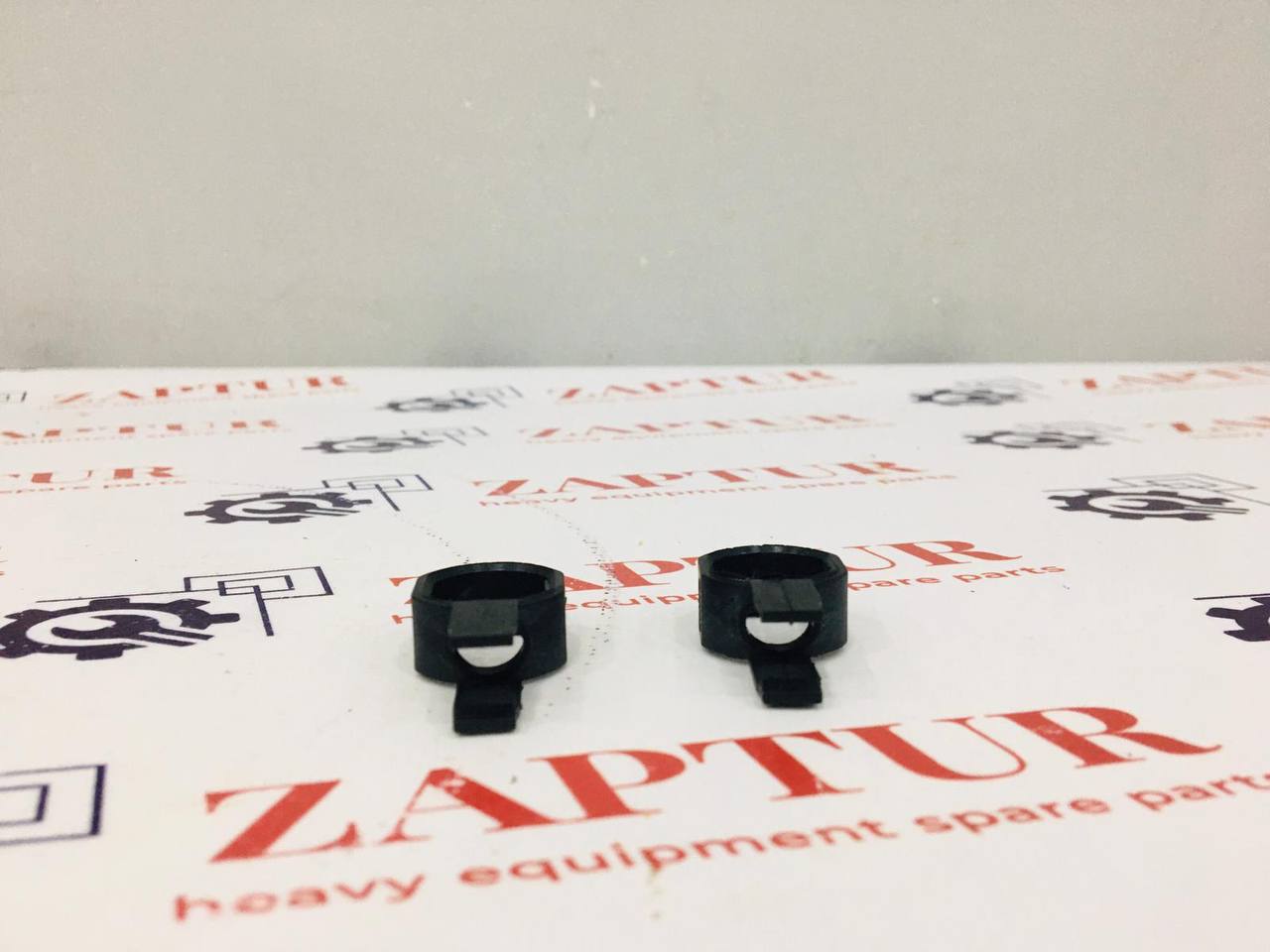 THIS SNAP RINGS FOR FUEL PIPES IS SUITABLE JCB MACHINERY