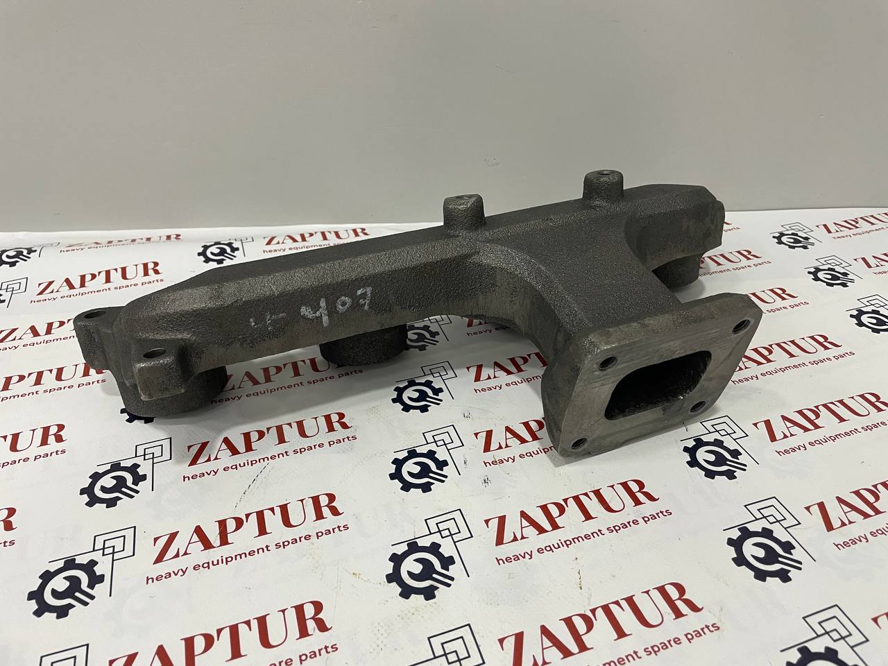 This exhaust manifold is suitable for John Deere Machinery