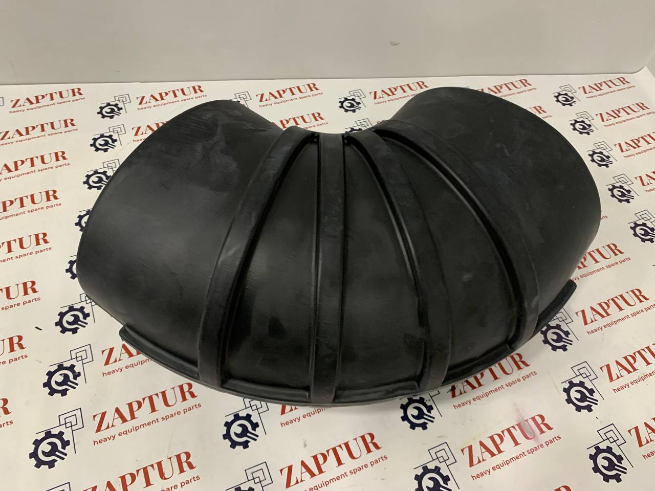 This hose is suitable for Komatsu machinery