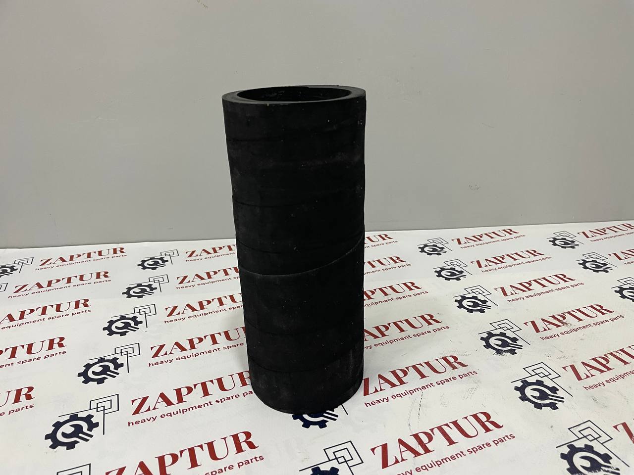 This hose is suitable for Komatsu Machinery