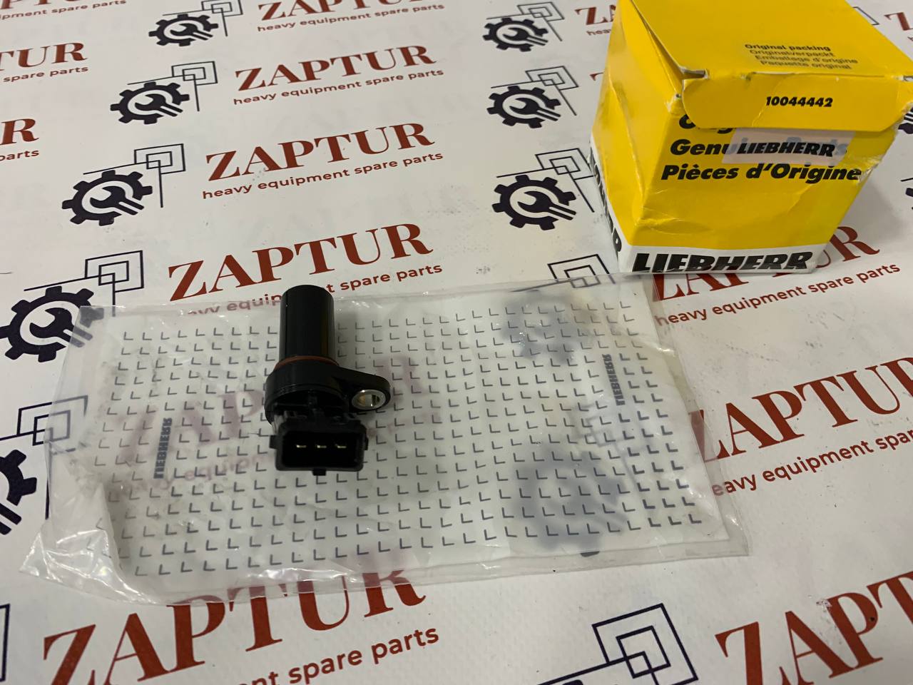 This sensor is suitable for Liebherr Machinery