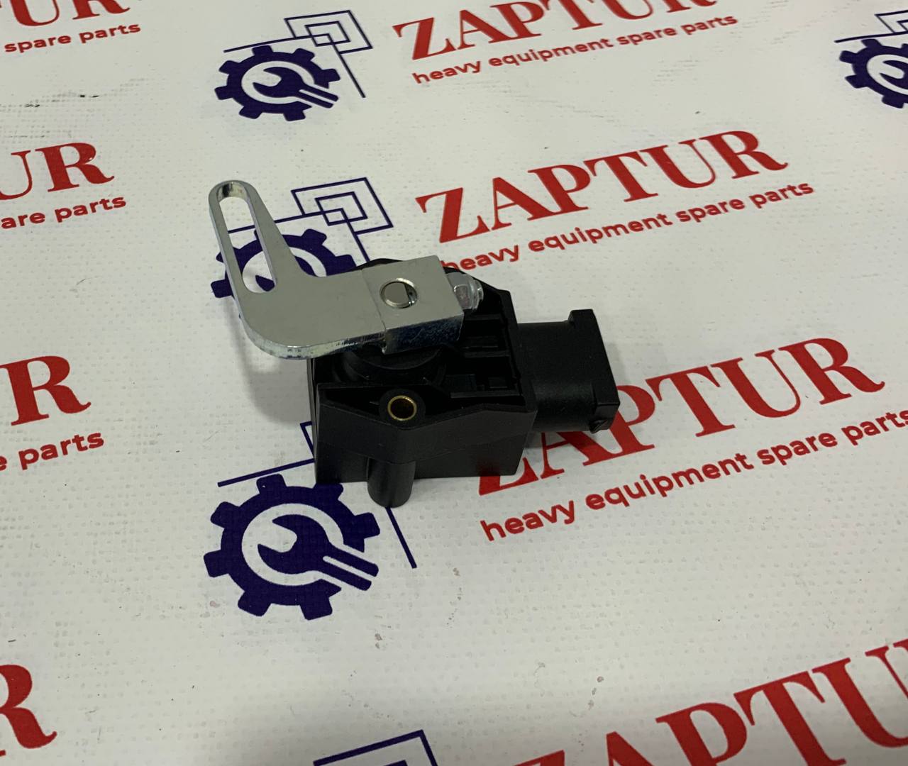 This pedal angle sensor is suitable for Liebherr machinery