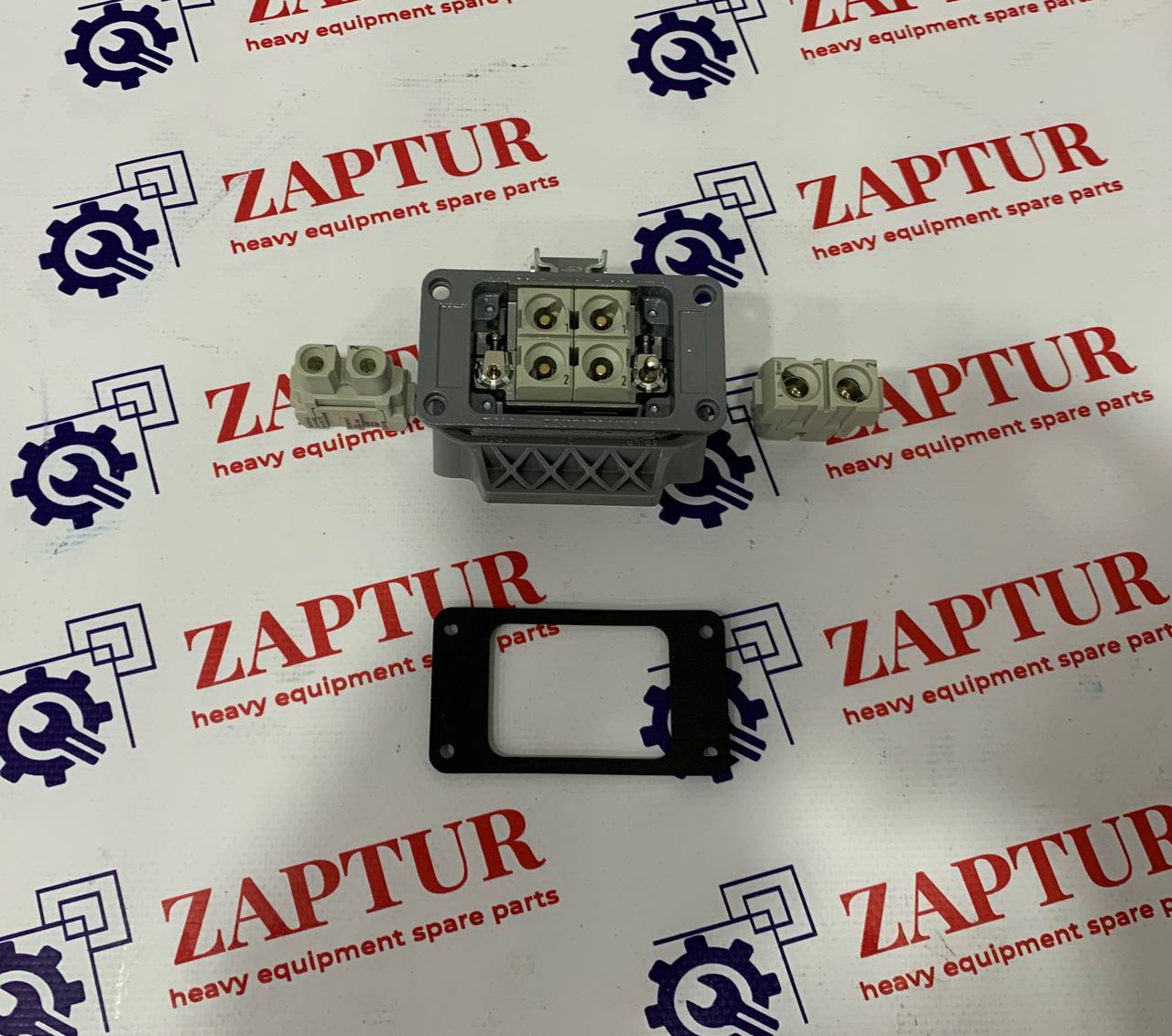 This connector is suitable for Liebherr machinery