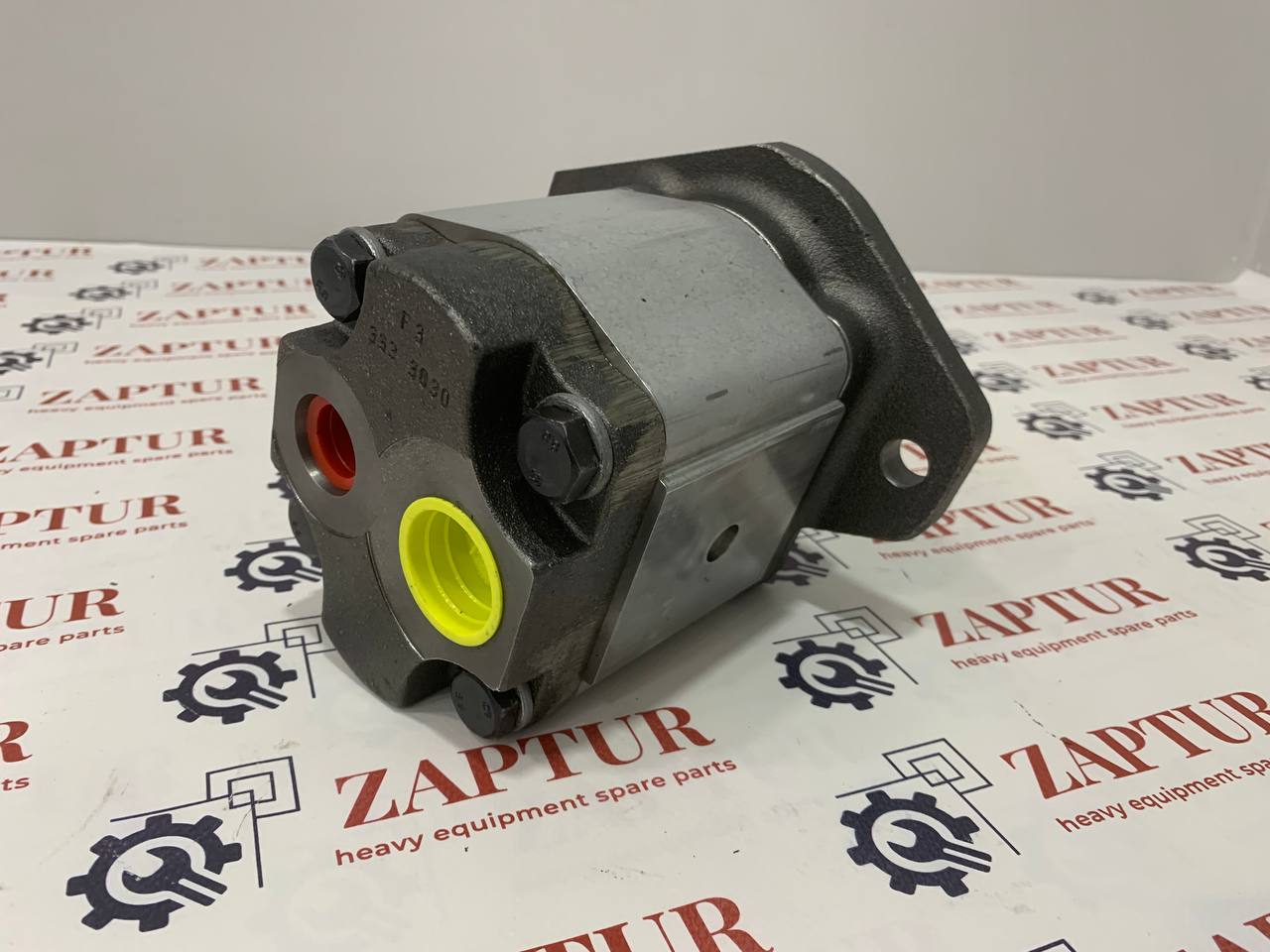 This hydraulic pump is suitable with Komatsu machine