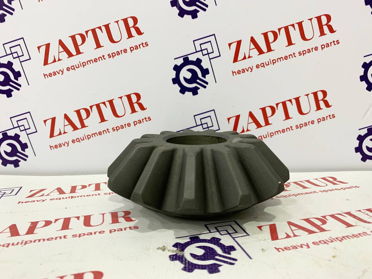 This differential gear is suitable for Volvo machinery