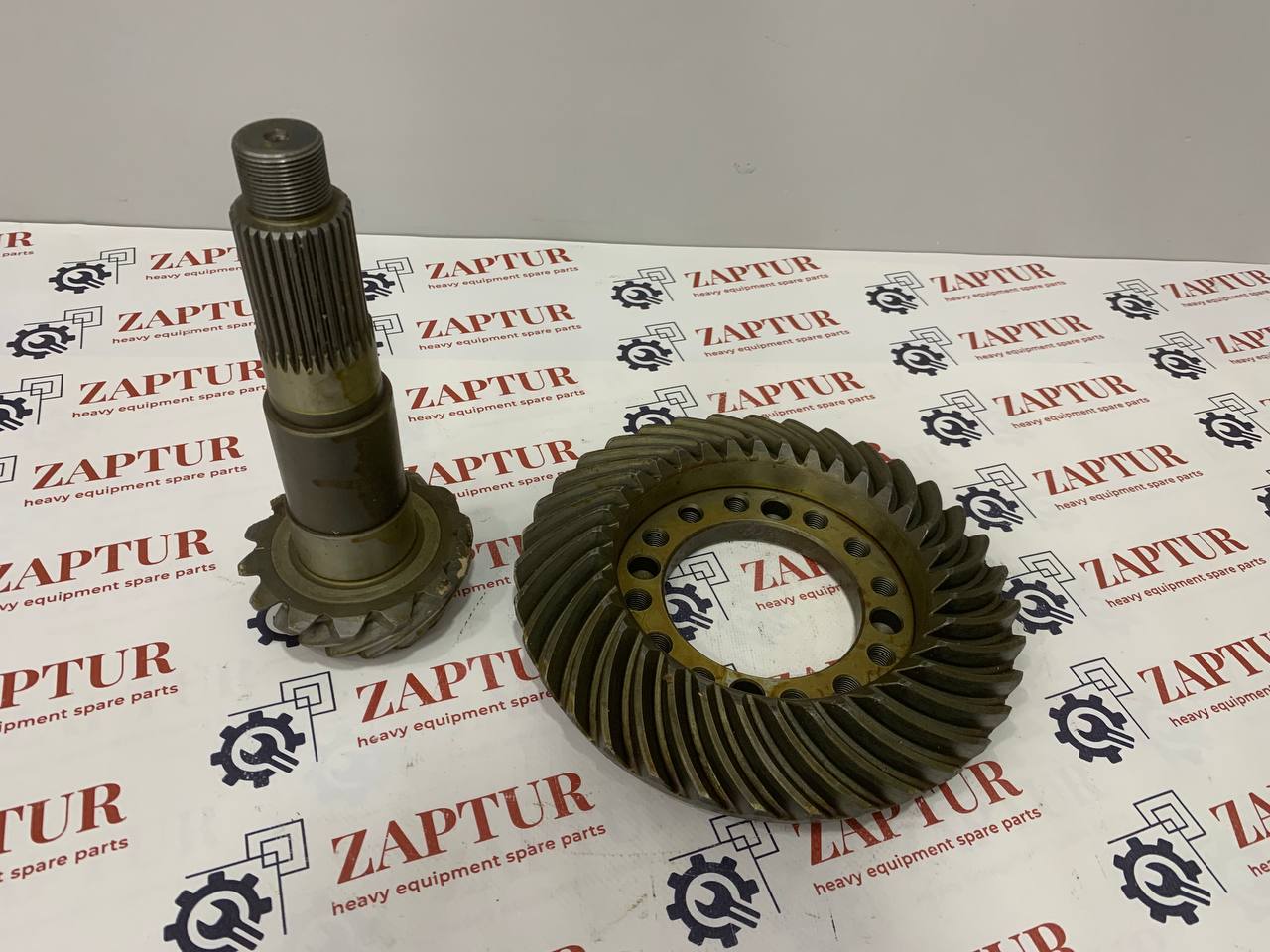 This bevel gear set is suitable for Volvo machinery