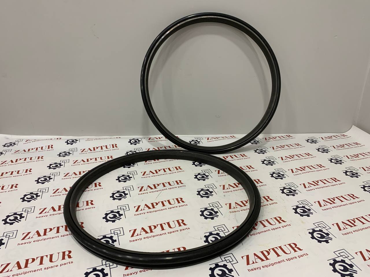 This floating seal is suitable for Volvo machinery