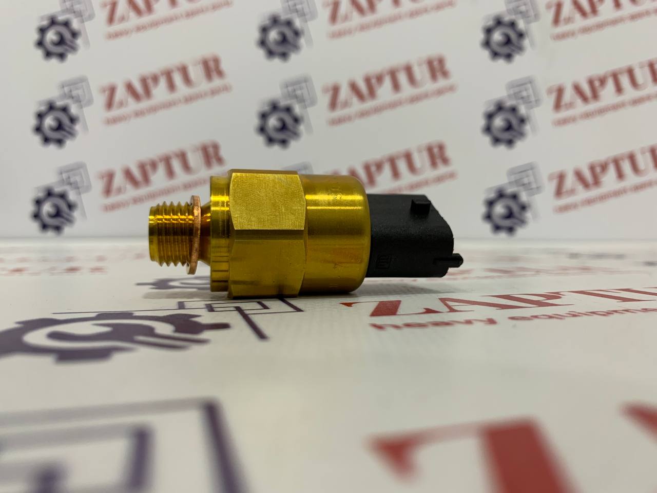 This pressure sensor is suitable for Volvo Penta® components.