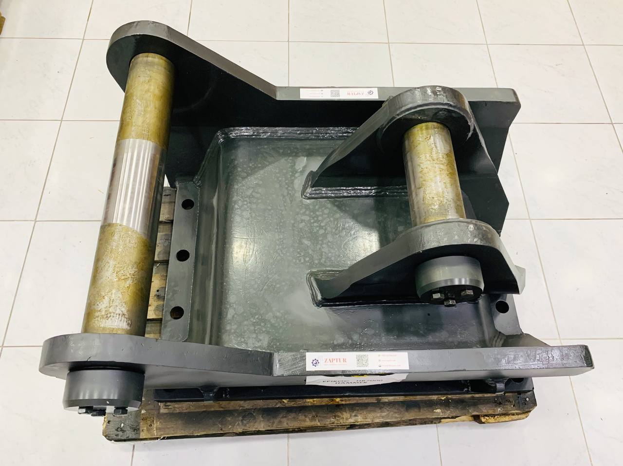 ADAPTOR BRACKET FOR EPIROC HB7000 HAMMER SUITABLE FOR LIEBHERR EXCAVATOR R976 , R974CLI, R 974BLI