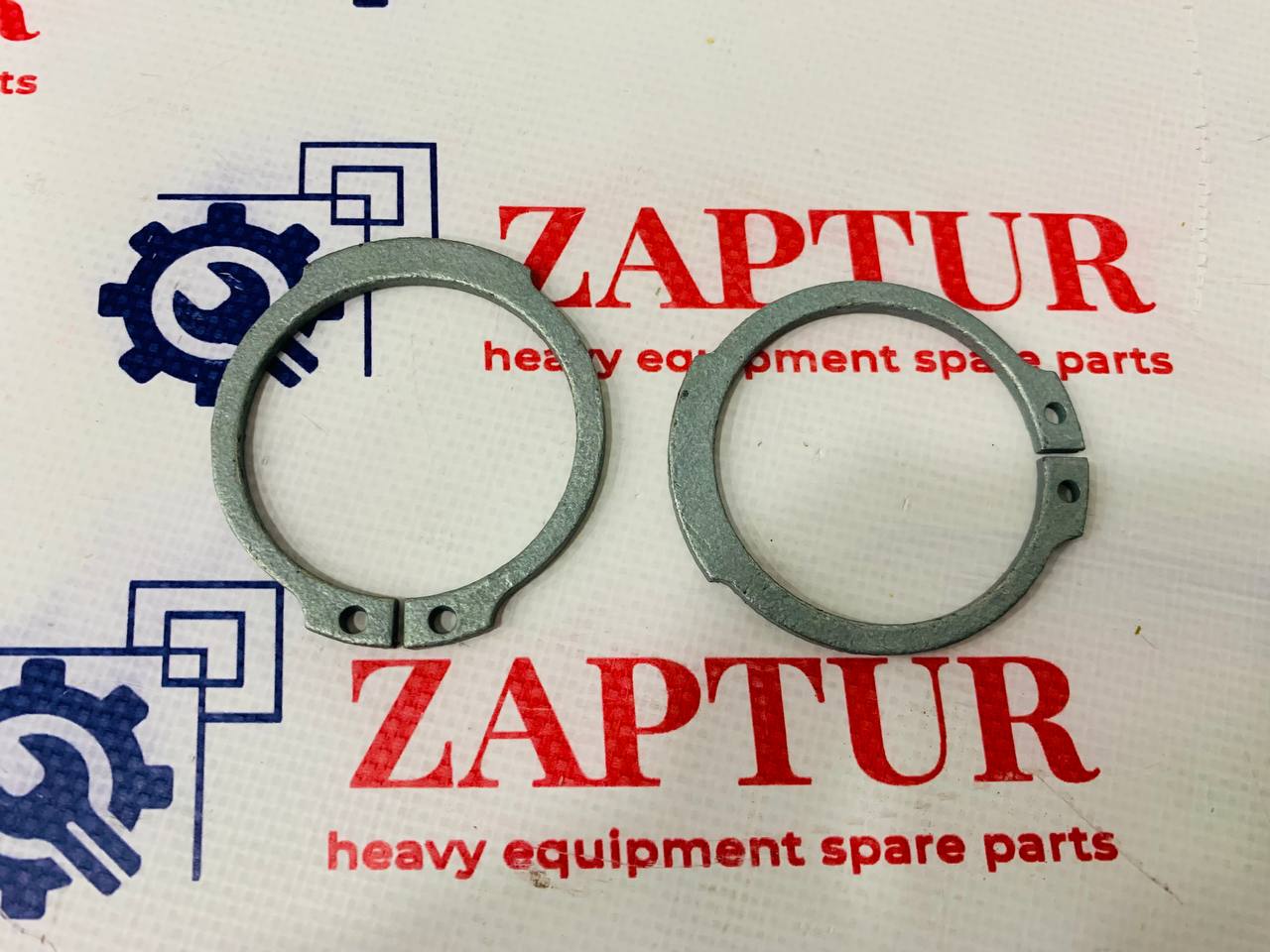 CASE AND NEW HOLLAND 47049094 RETAINING RING [ZAPTUR]