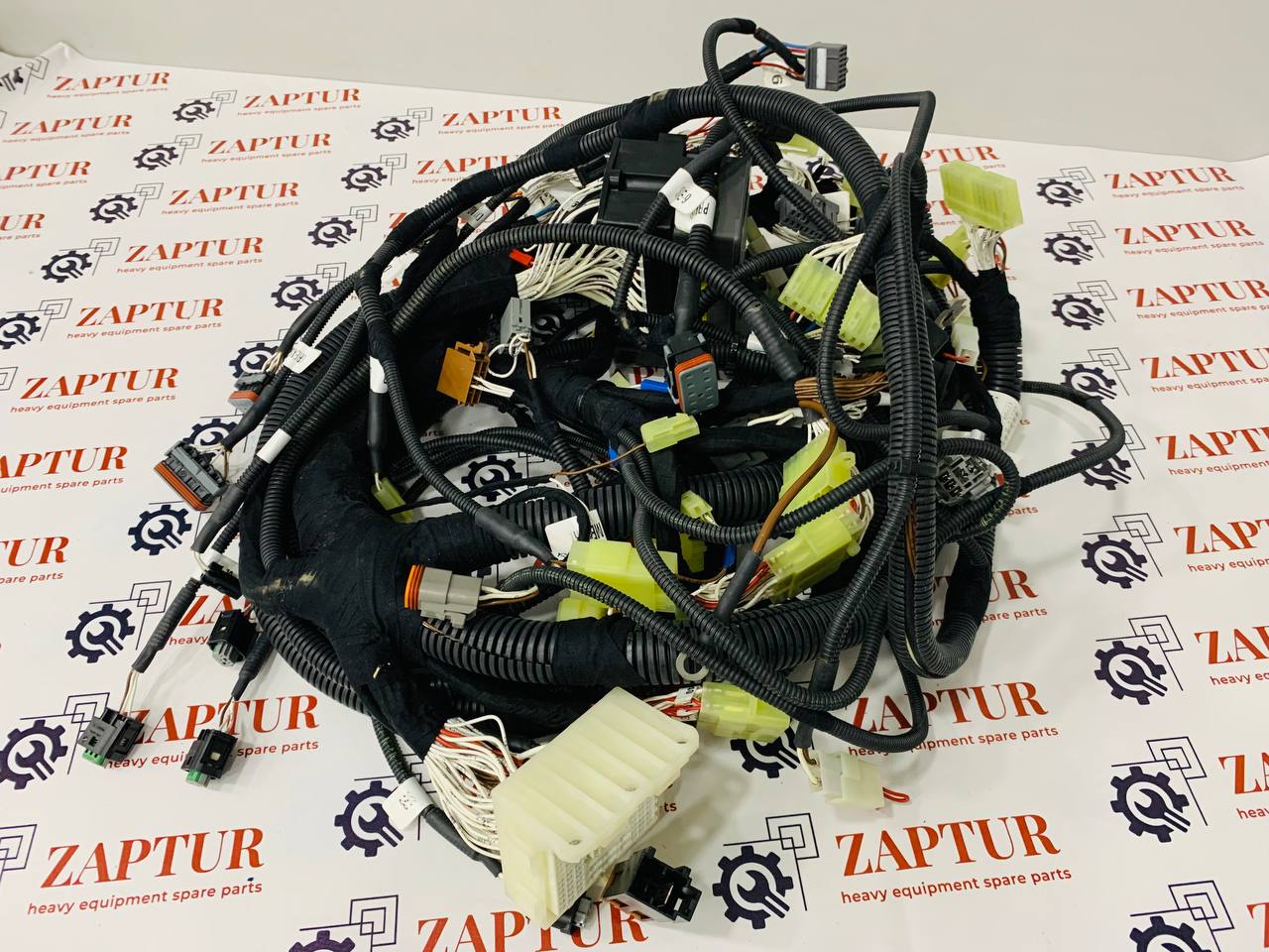 CASE AND NEW HOLLAND 72211253 WIRE HARNESS ASS'Y [ZAPTUR]