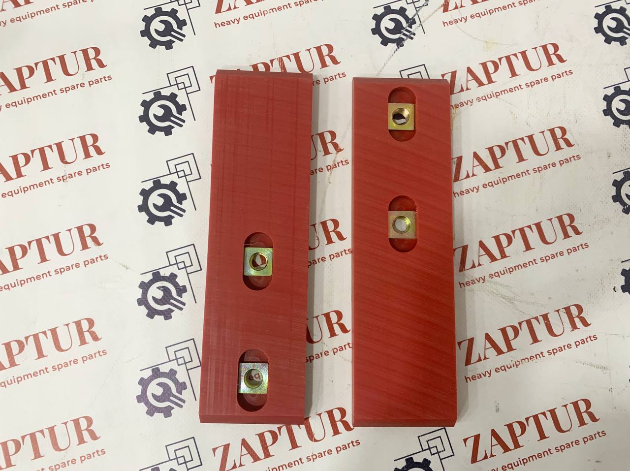CASE AND NEW HOLLAND 76091280 WEAR PAD [ZAPTUR]