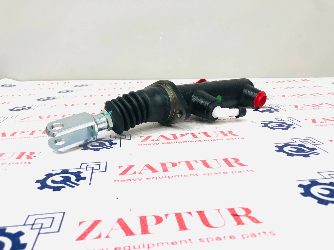 CASE AND NEW HOLLAND 87354681 BRAKE MASTER CYLINDER [ZAPTUR]