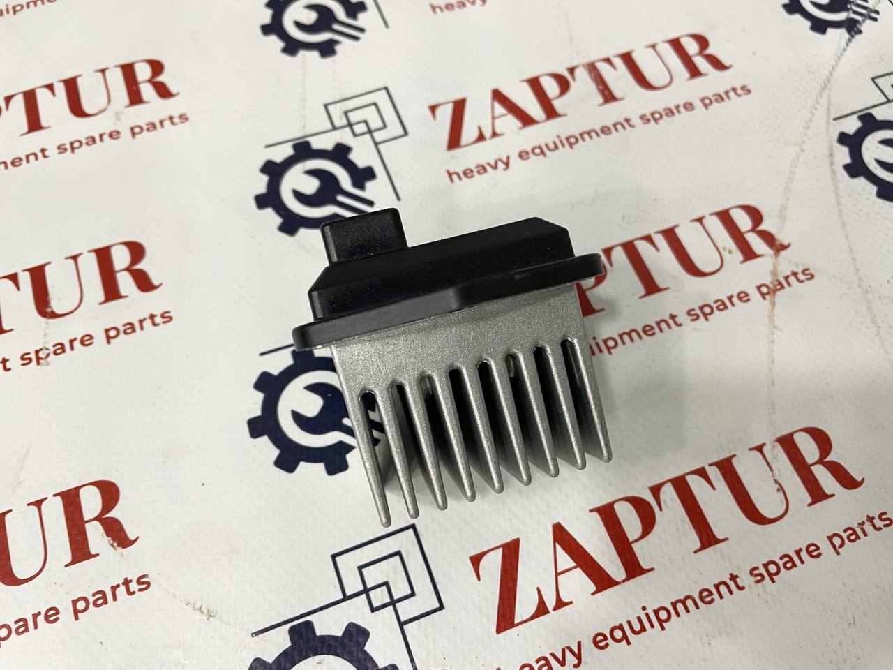 This electronic control is suitable for Case and New Holland machinery