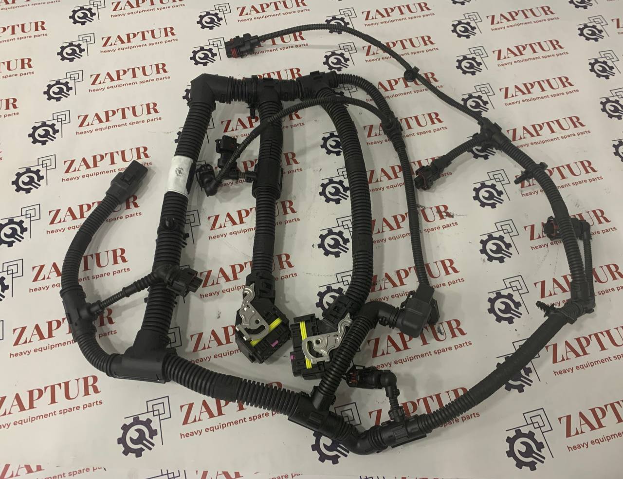 CASE & NEW HOLLAND 504180100 HARNESS [ZAPTUR]
