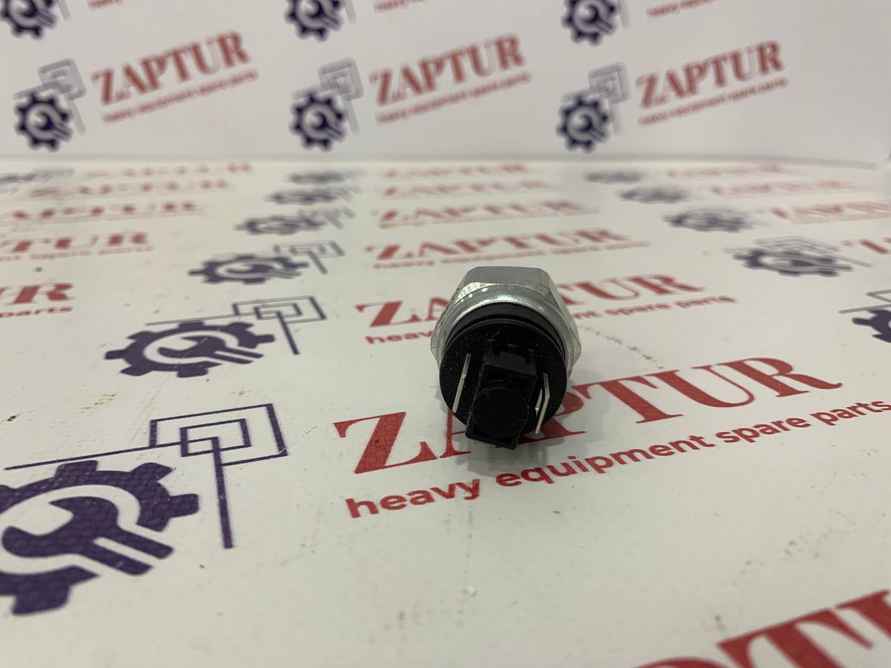 This pressure switch is suitable for CNH machinery