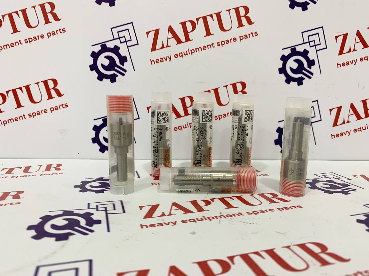 DEUTZ 02112383 FUEL INJECTOR NOZZLE