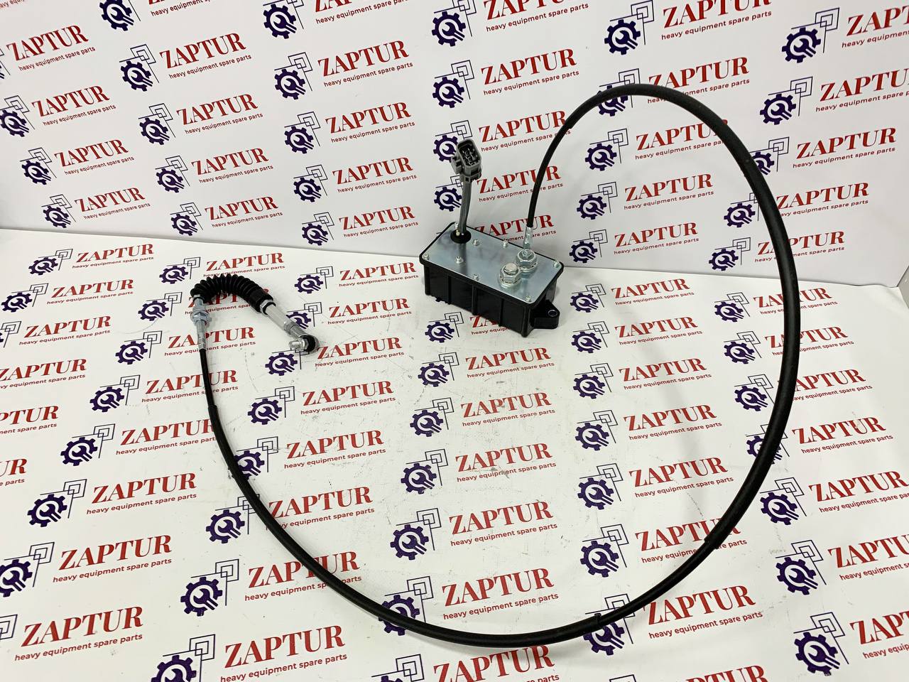 This throttle motor is suitable for Doosan machinery.