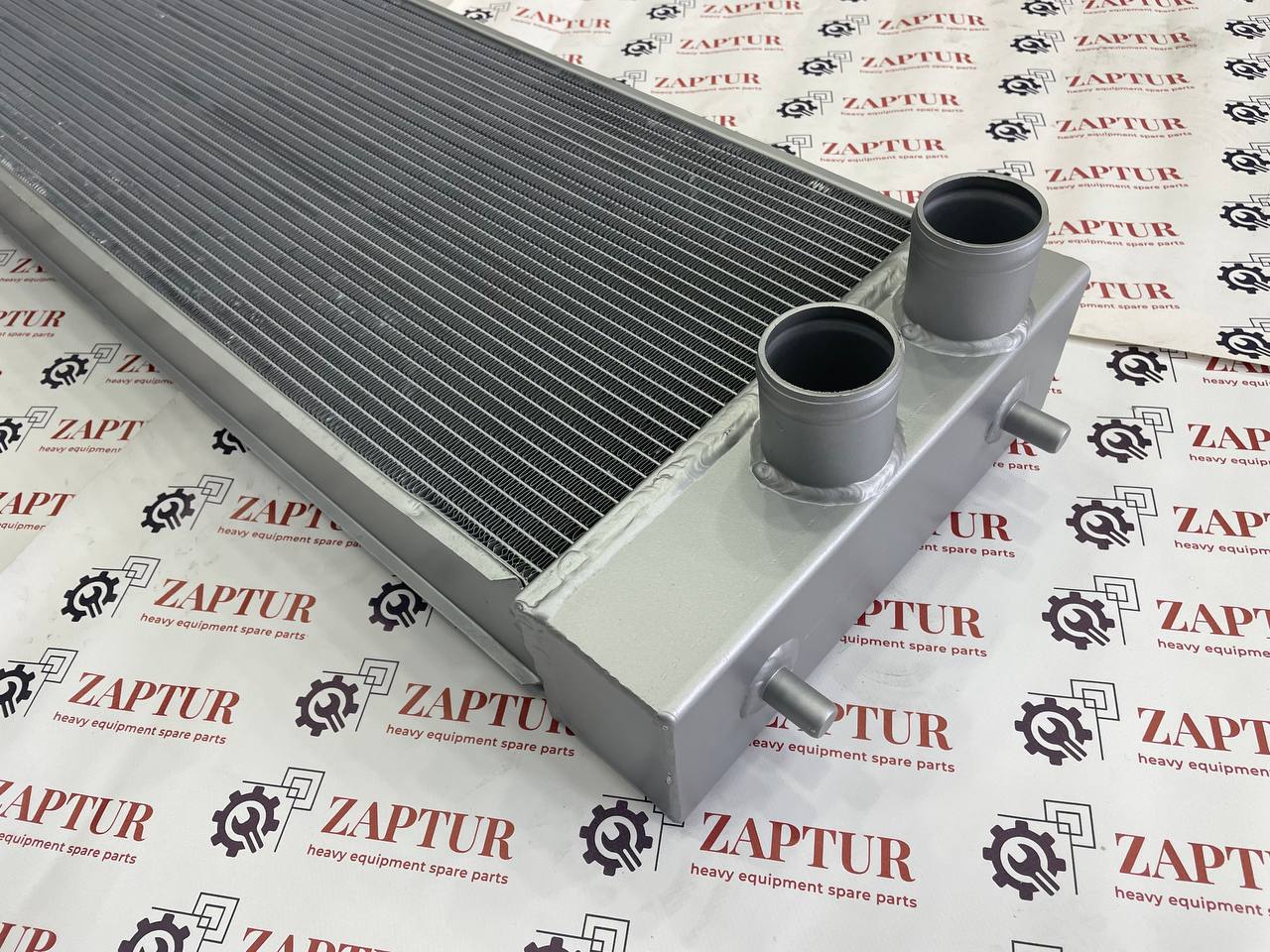 HITACHI XB00001606 RADIATOR CORE [ZAPTUR]