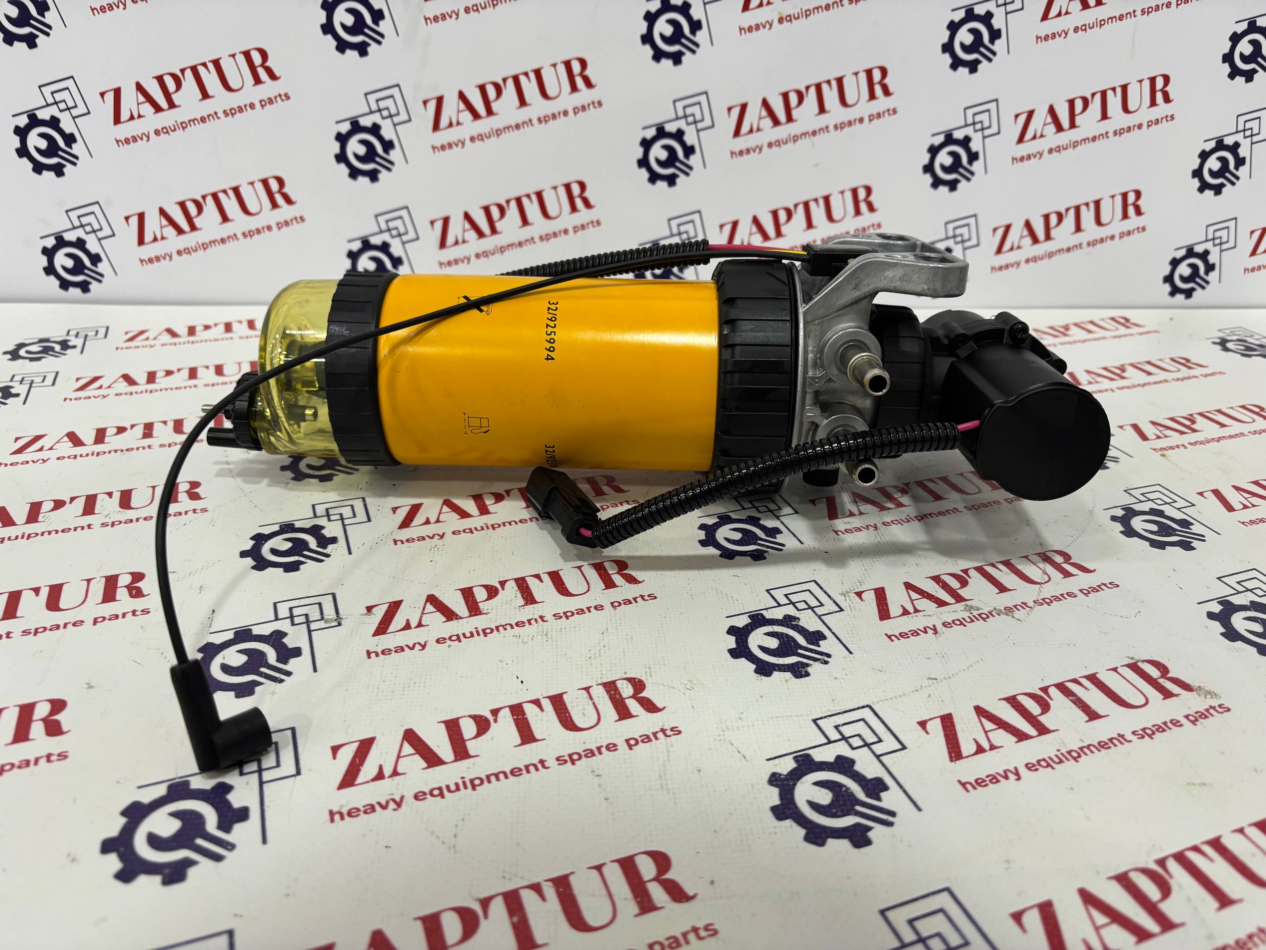 JCB 332/D6723, 32/925994 FUEL LIFT PUMP ASS'Y