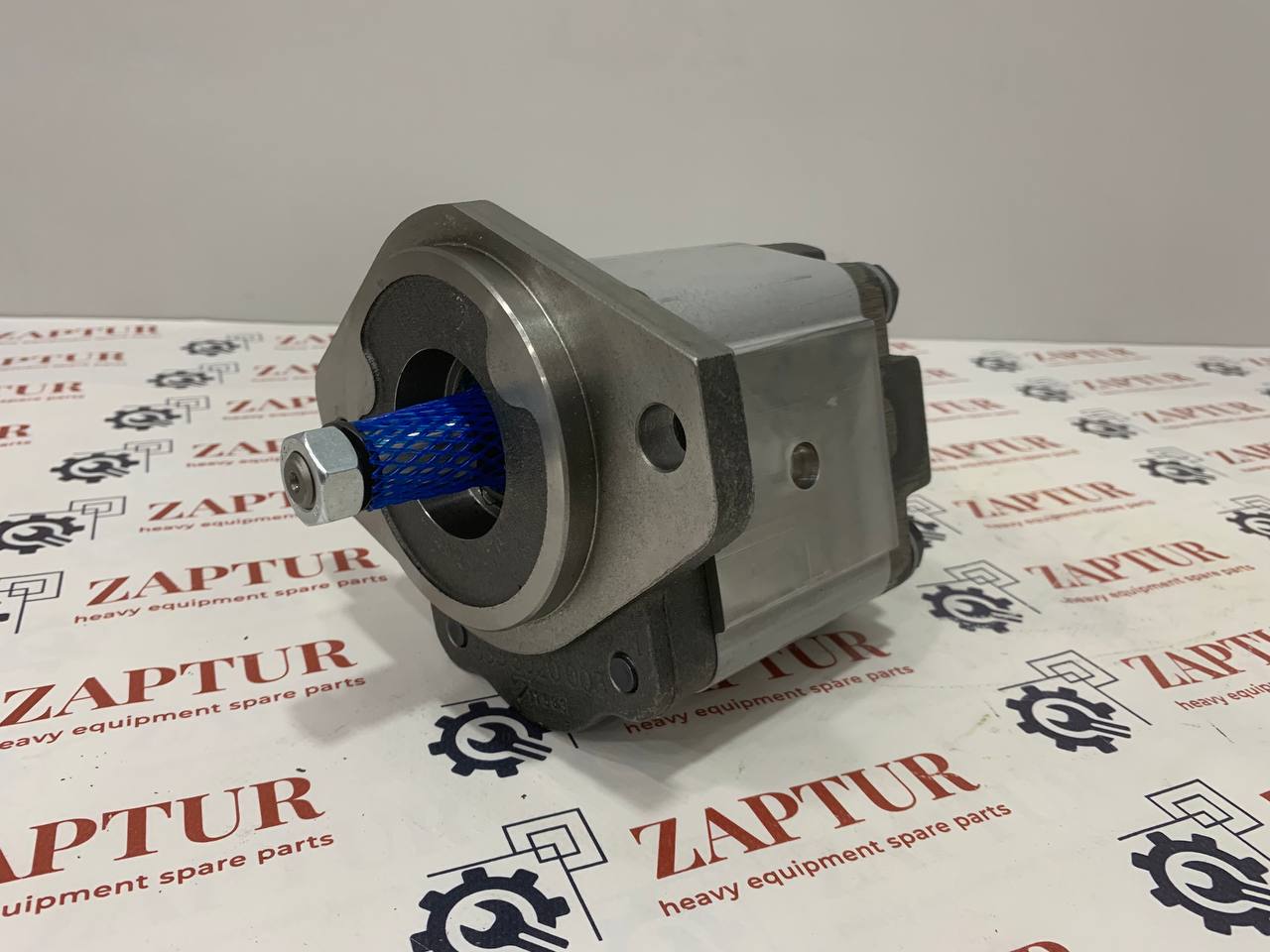 KOMATSU 20E-60-31160 HYDRAULIC PUMP [ZAPTUR]