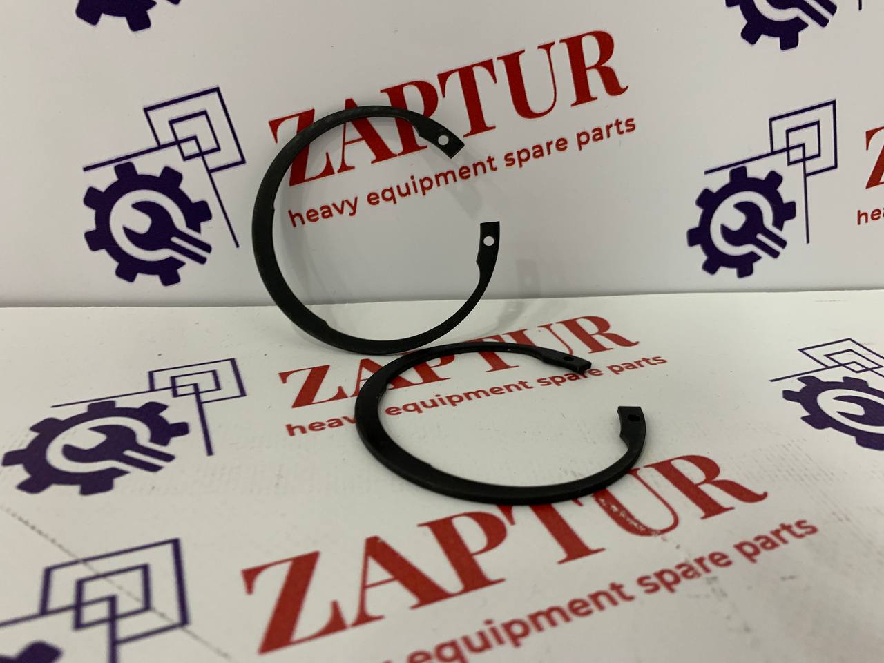 KOMATSU 23B-27-31570 RETAINING RING [ZAPTUR]
