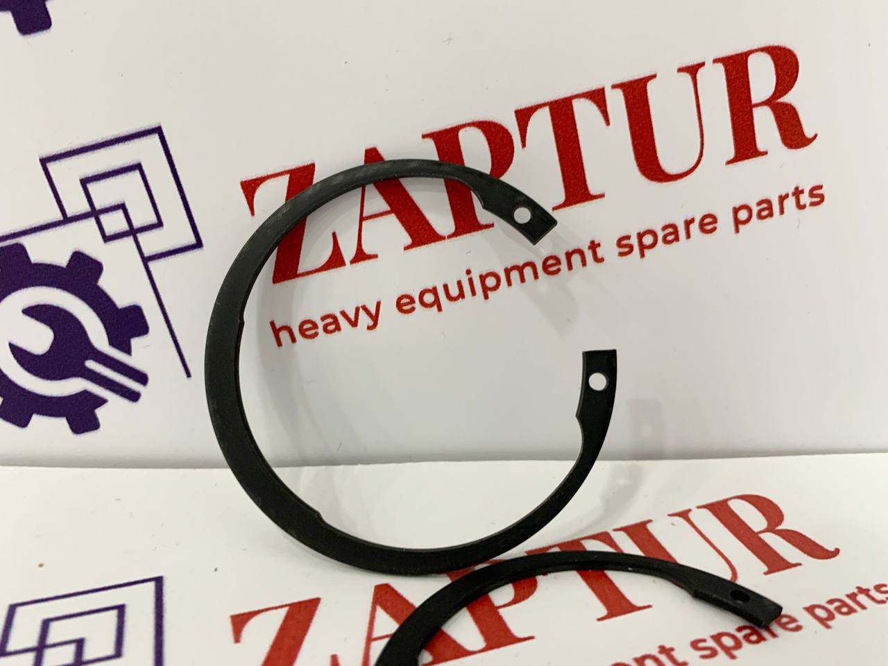 KOMATSU 23B-27-31570 RETAINING RING [ZAPTUR]