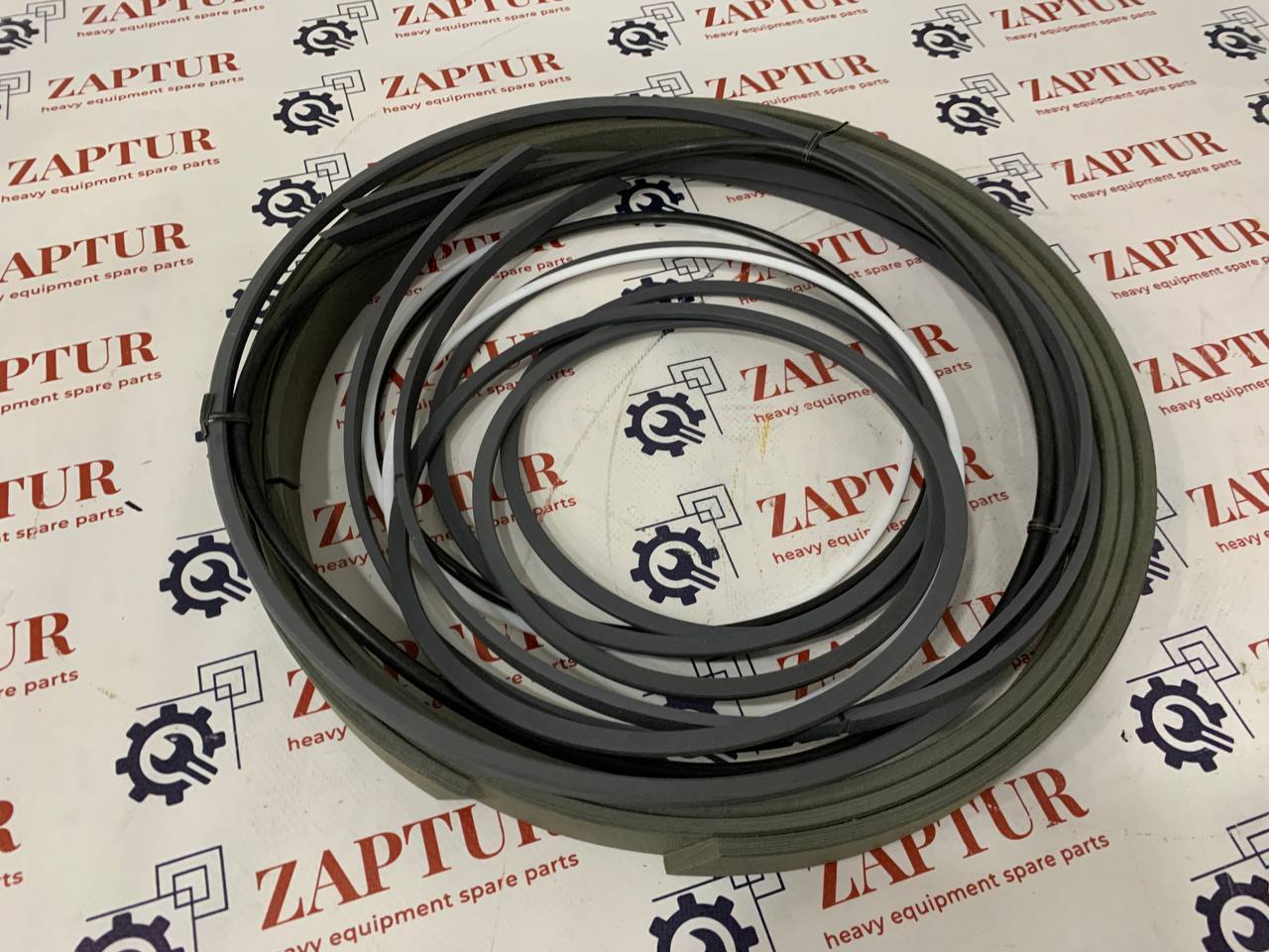 this seal kit suitable for Komatsu machinery
