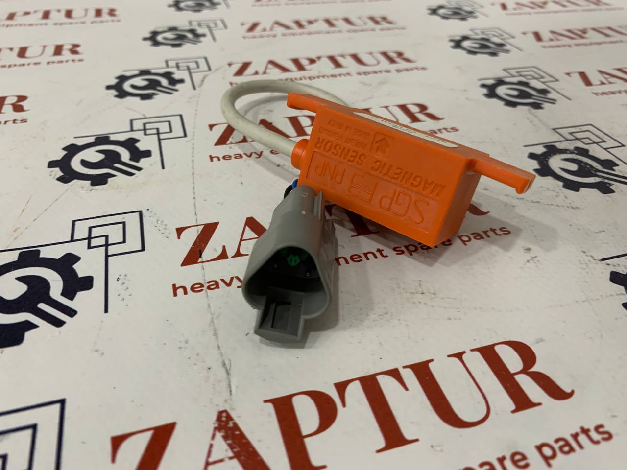 KOMATSU AND CARRARO CA0643613, 643612 SENSOR [ZAPTUR]