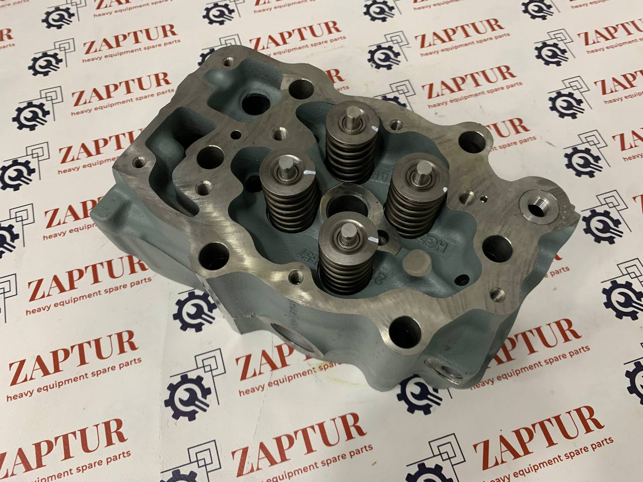 This cylinder head is suitable for Liebherr engines
