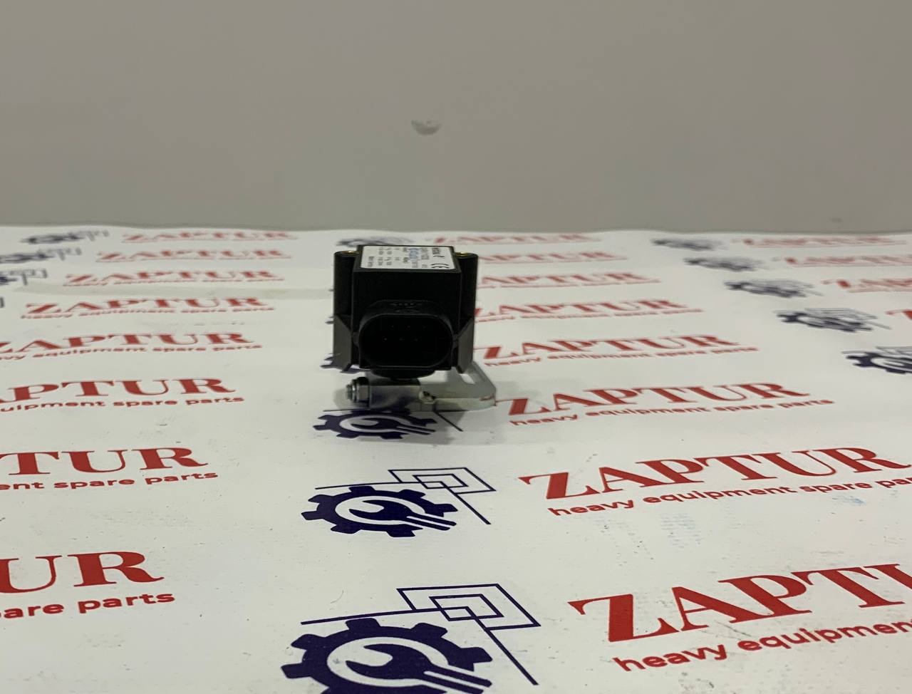 LIEBHERR 10424243 PEDAL ANGLE SENSOR [ZAPTUR]