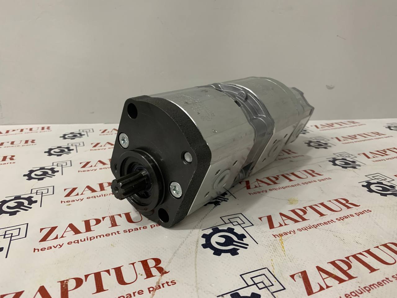 This gear pump is suitable for Liebherr machinery