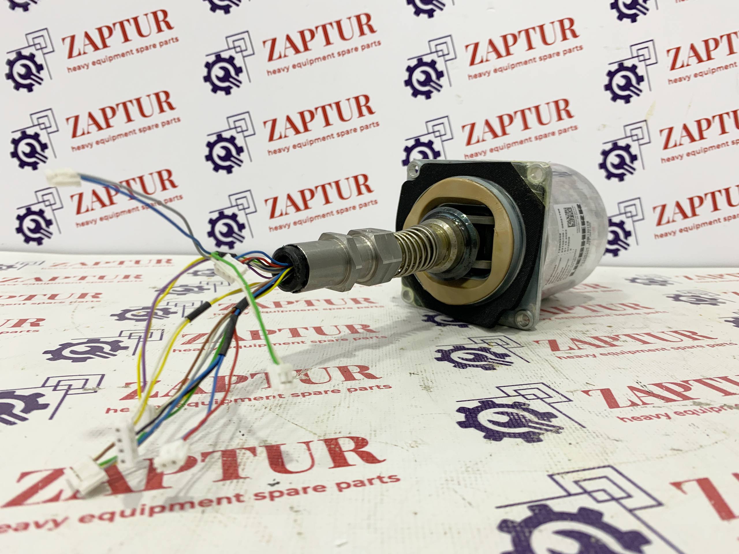 LIEBHERR 12260202 PILOT CONTROL UNIT [ZAPTUR]