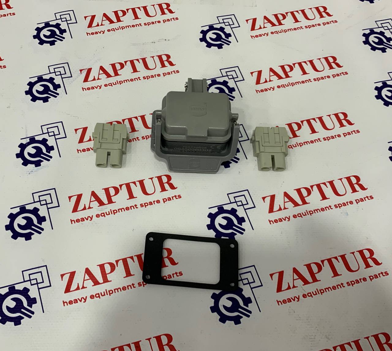 LIEBHERR 12270320 CONNECTOR [ZAPTUR]
