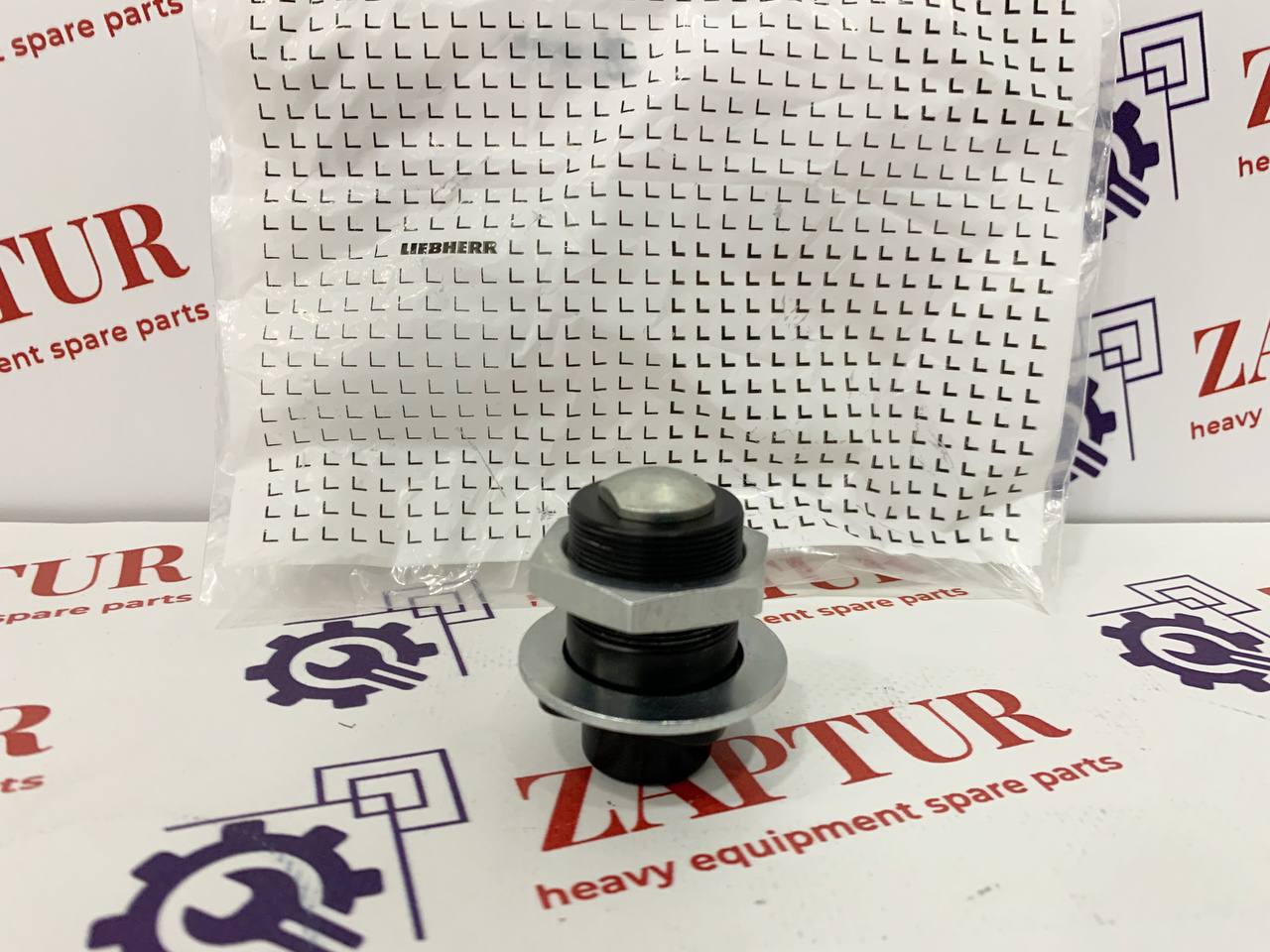 This push button is suitable for Liebherr machinery.