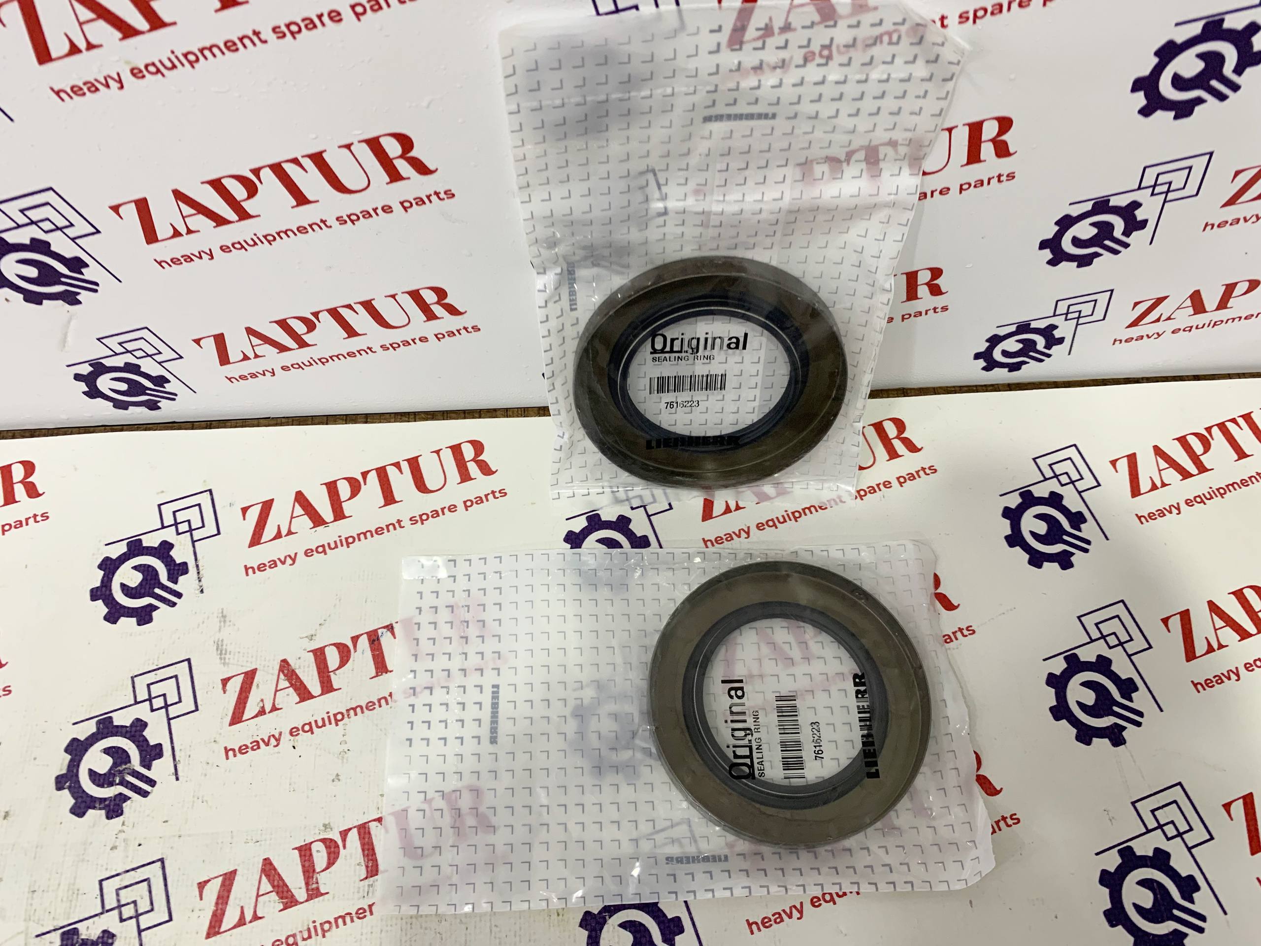 This seal is suitable for Liebherr machinery