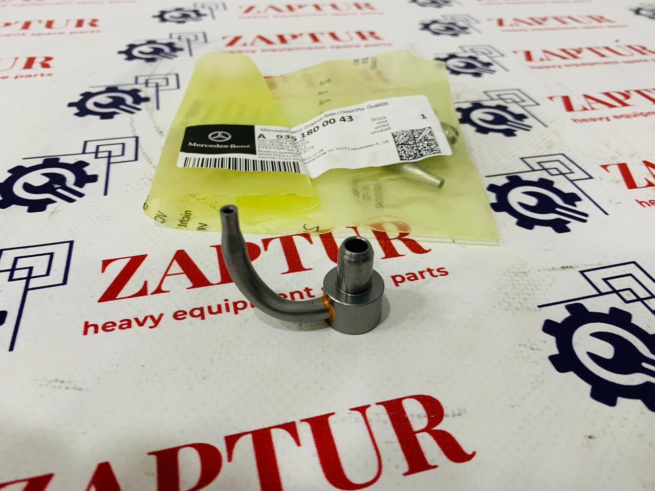 MERCEDES-BENZ A9361800043 OIL NOZZLE [ZAPTUR]