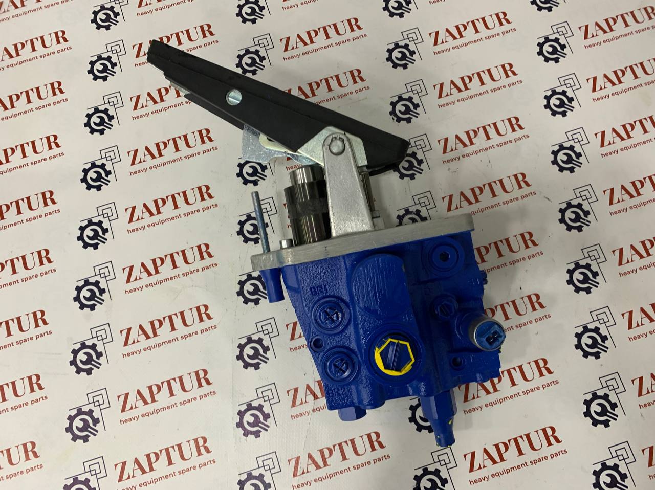 REXROTH R901112235 BRAKE PEDAL WITH VALVE