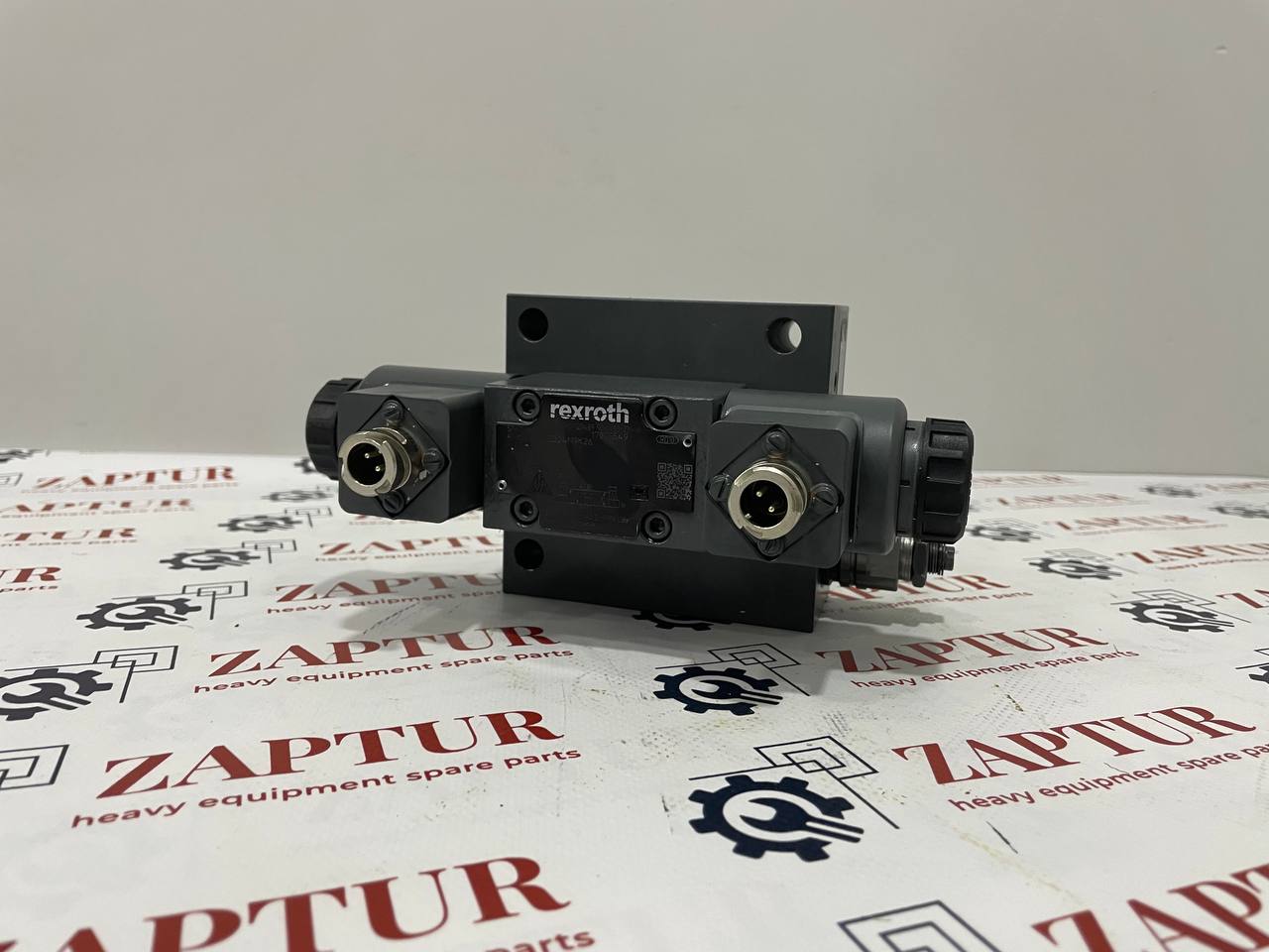 REXROTH R901145299 DIRECTIONAL CONTROL VALVE [ZAPTUR]