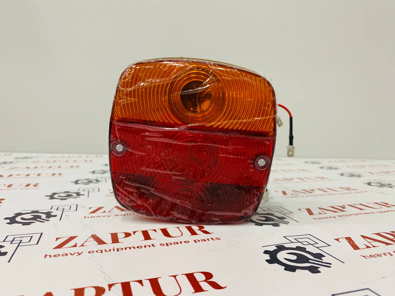 VOLVO 11039553 TAIL LAMP