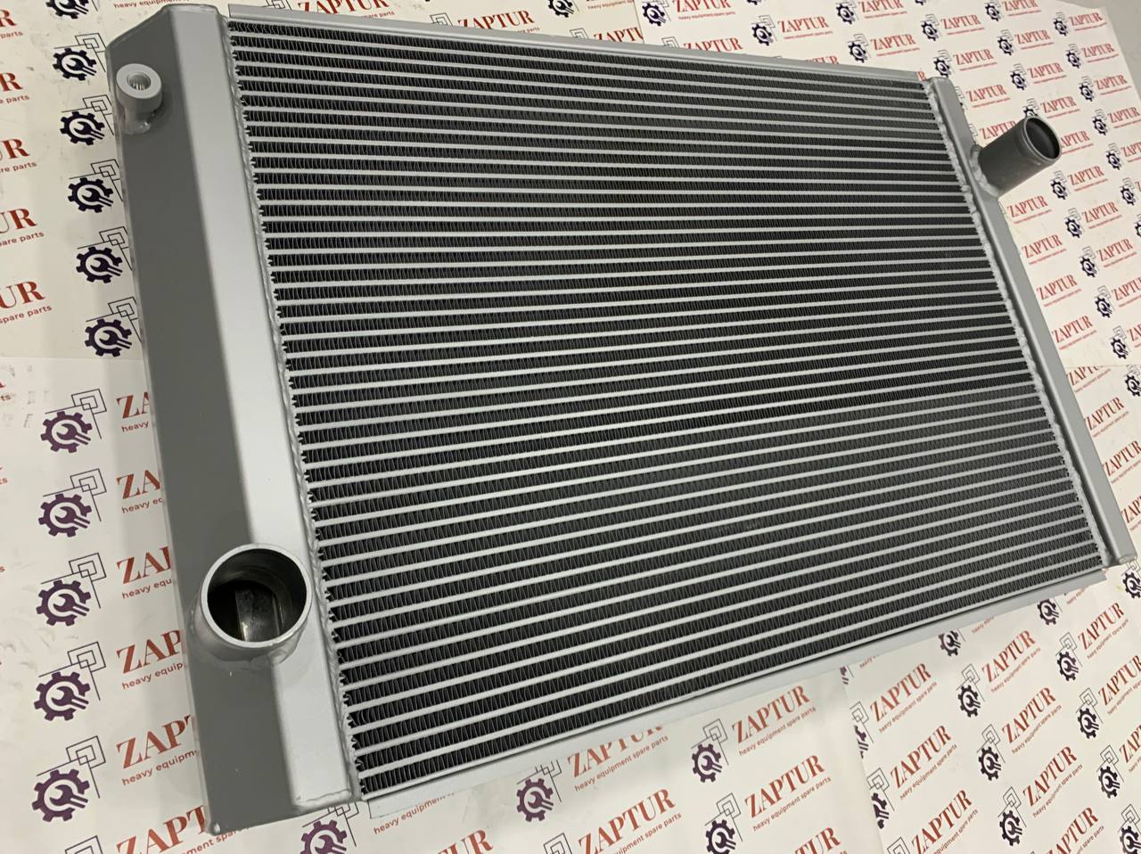 VOLVO 11110705 RADIATOR [ZAPTUR]
