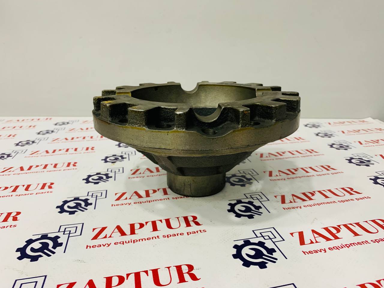 VOLVO 11168088 DIFFERENTIAL HOUSING [ZAPTUR]