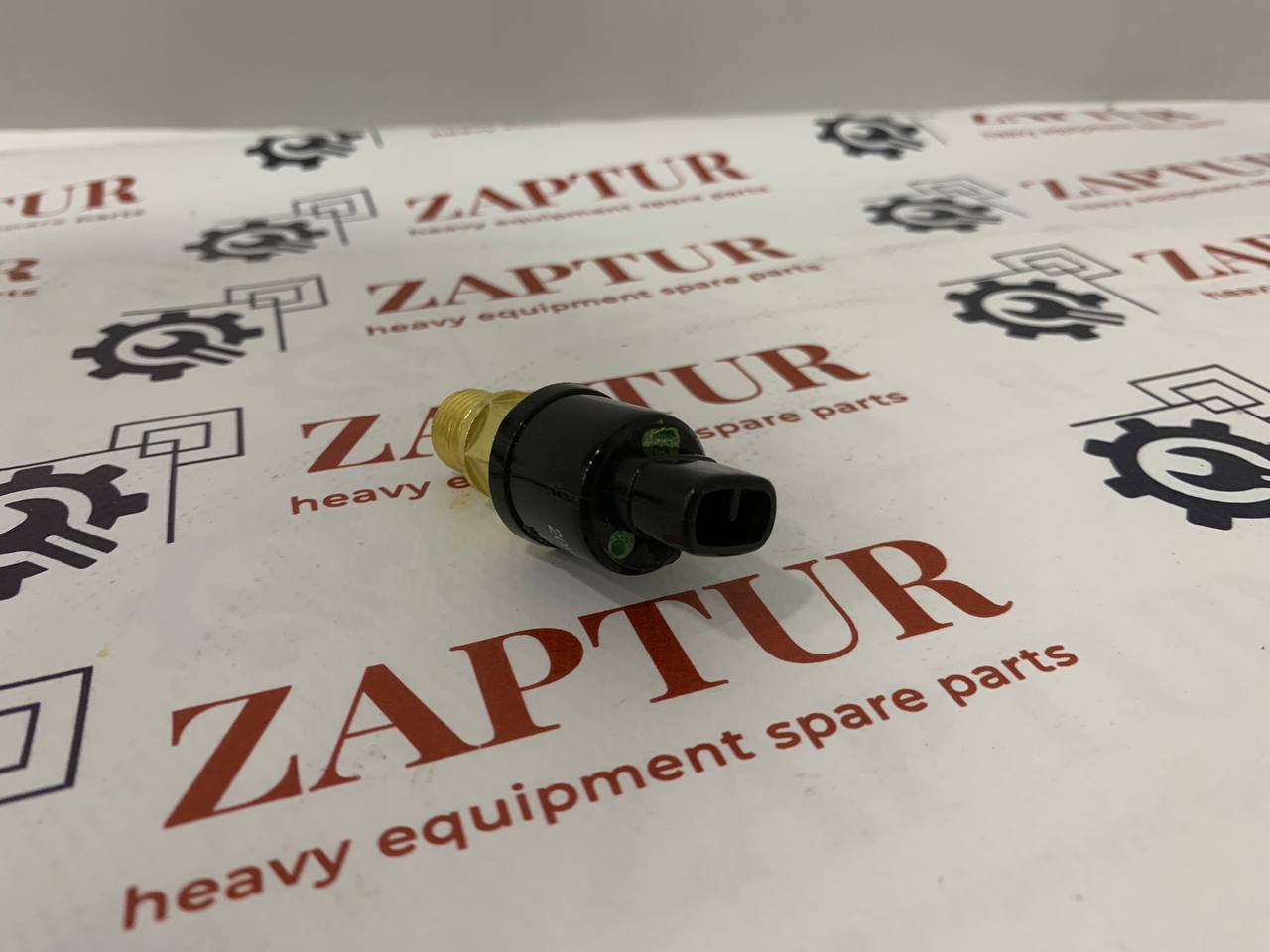 This pressure sensor is suitable for Volvo machinery