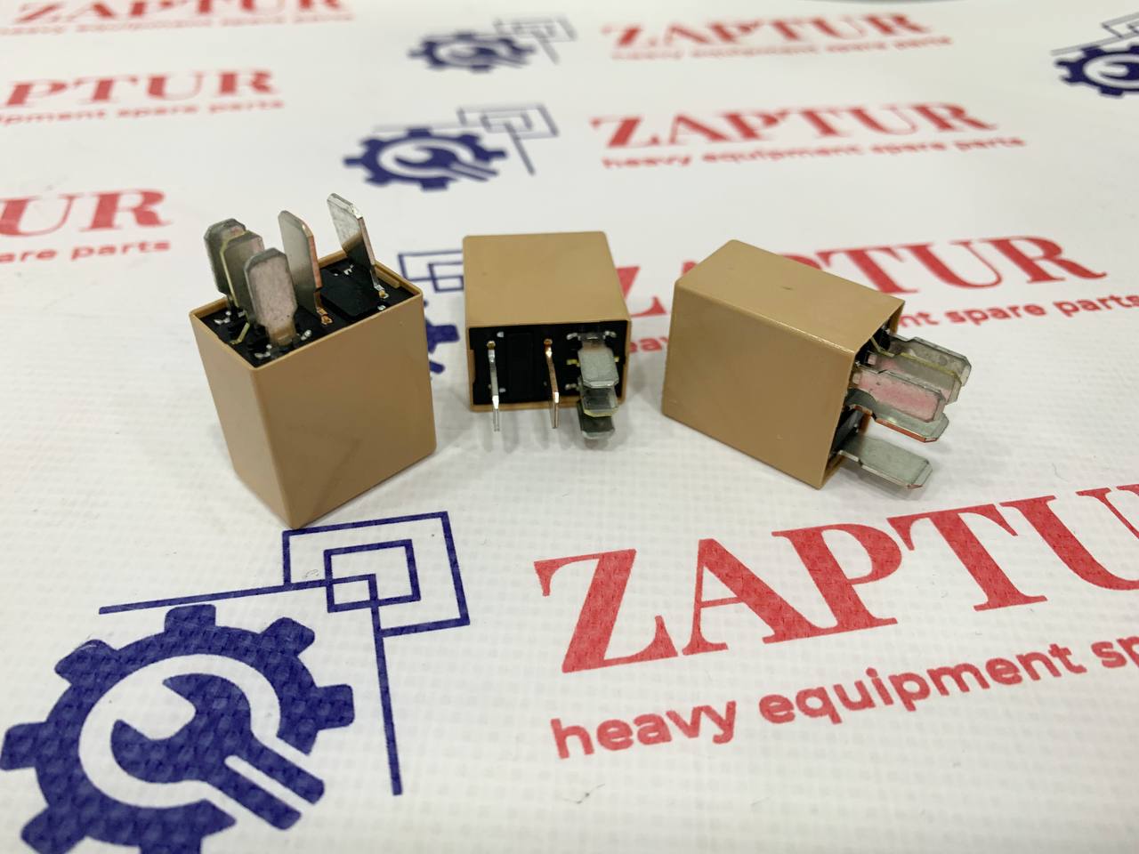 VOLVO 14577460 RELAY [ZAPTUR]